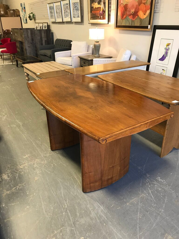 Double Pedestal Table (as-is Veneer)
