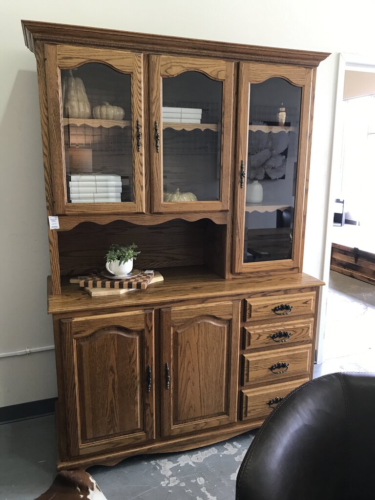 Custom Made 2pc. Oak Kitchen Hutch/Pantry
