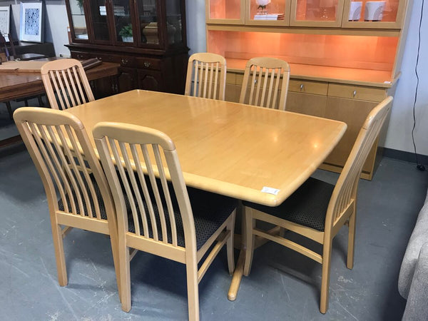 Danish Dining Table w/ 6 Chairs