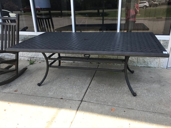 Annecorinne Patio Dining Table