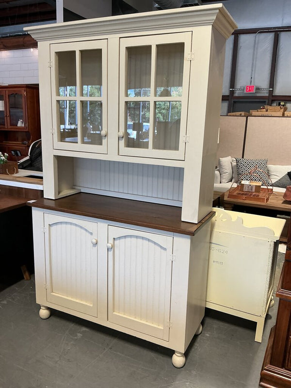 Amish Farmhouse Hutch