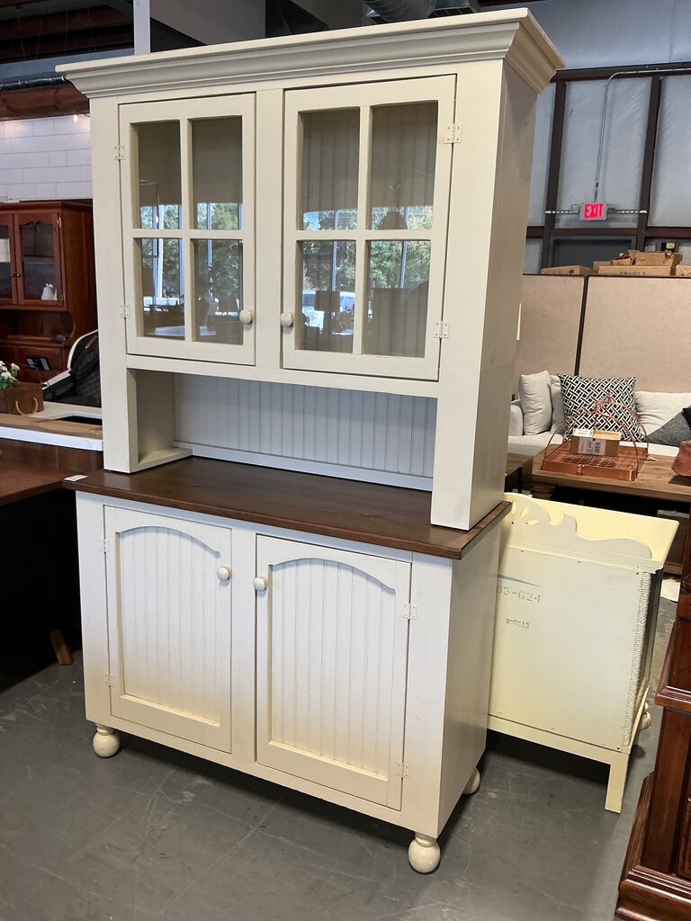 Amish Farmhouse Hutch