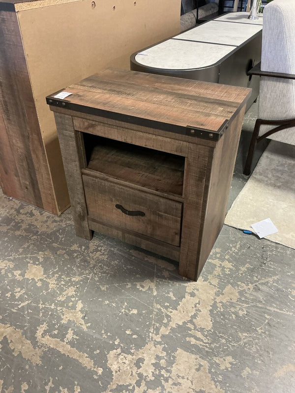 One Drawer Nightstand W/ Shelf & Metal Corners