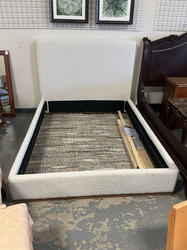 Knox Upholstered Queen Panel Bed Cream