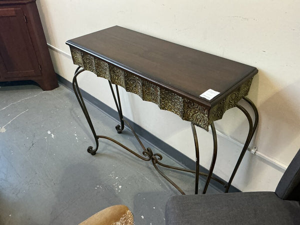 Metal/Wood Accent Table