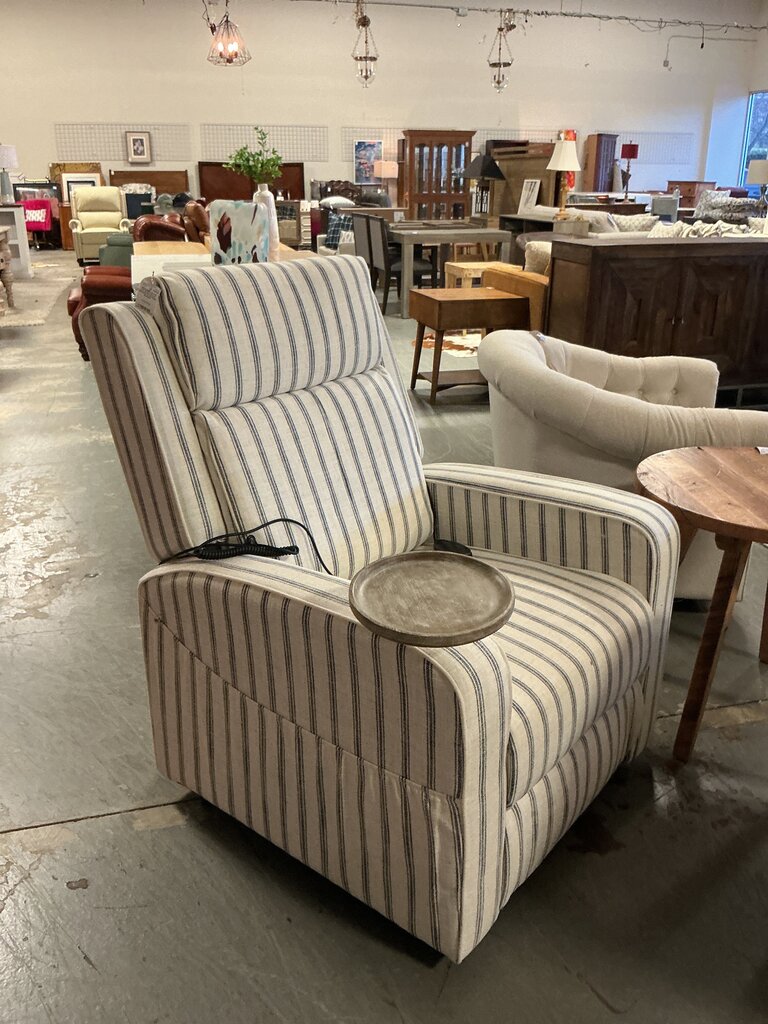 Darrell Lift Assist Power Recliner (+ Massage & Heat)