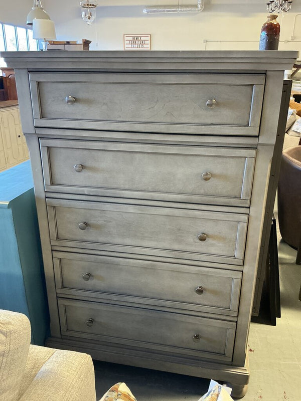 Grey 5 Drawer Chest of Drawers (as-is track)