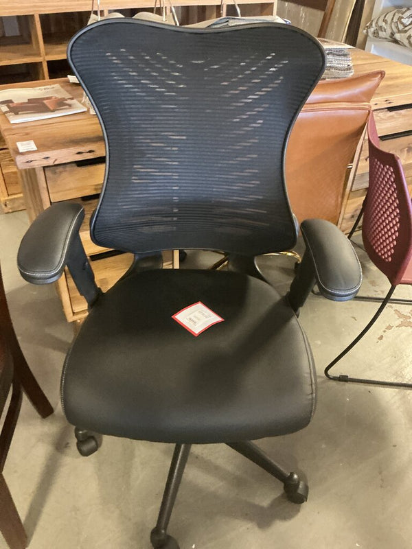 Black Mesh/ Vinyl Office Chair