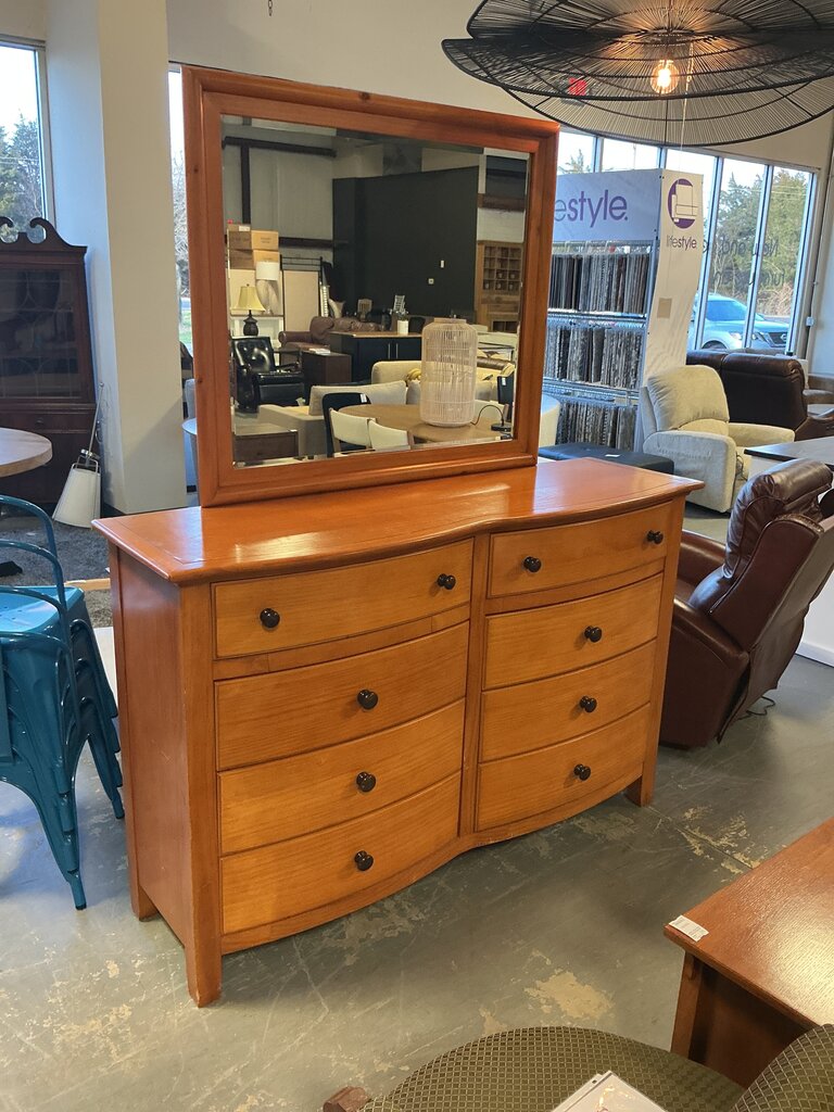 Light Wood Dresser W/Mirror