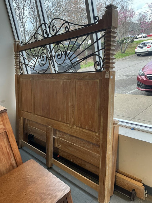 Light Wood & Metal Bed (King)