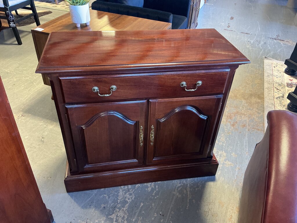 1 Drawer 2 Door Cabinet