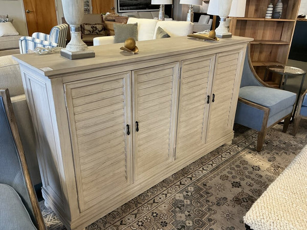 Hekman Whitewash Oak Console