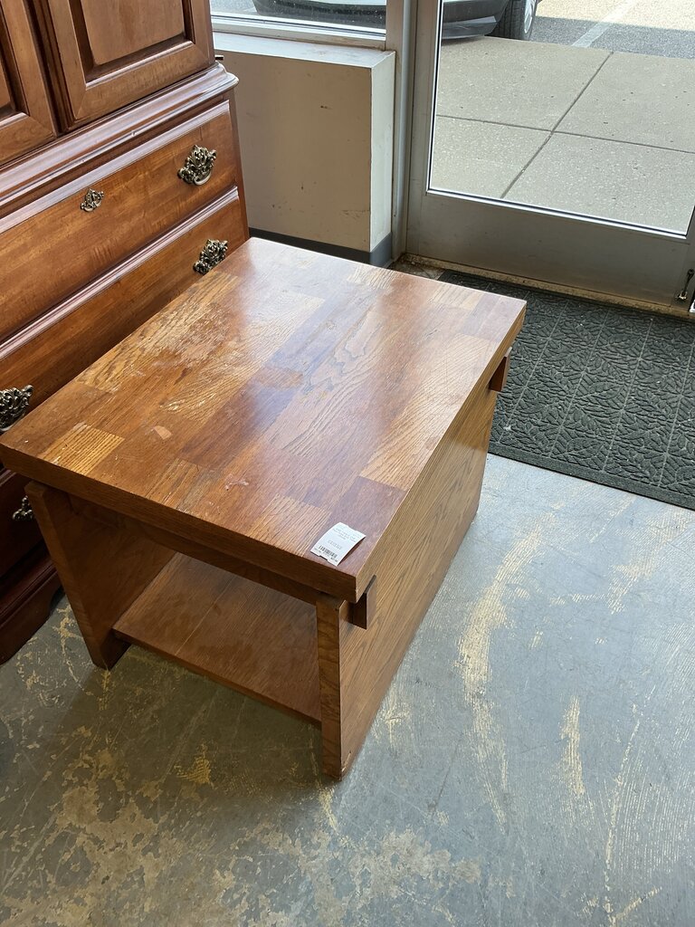 Oak Two-Tone End Table (As-Is)