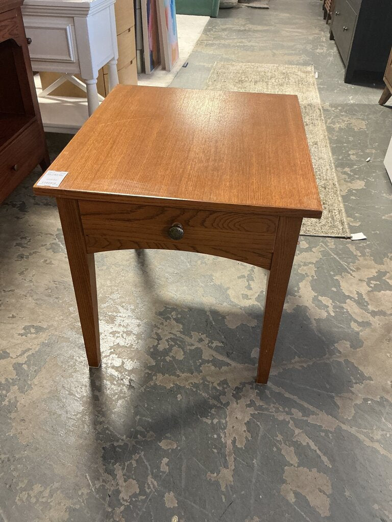 Oak 1 Drawer End Table