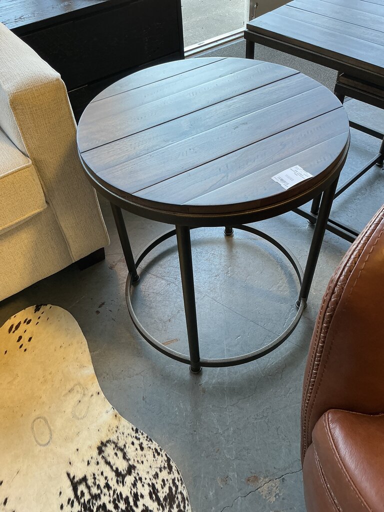 Hammary Round End Table
