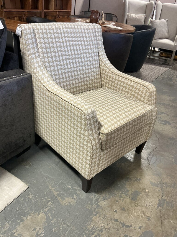 Cream/Tan Pattern Accent Chair