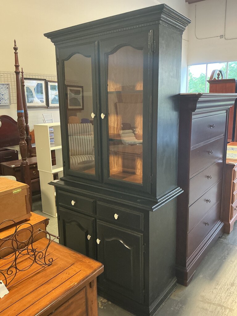 Small Black Hutch