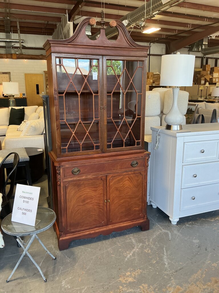 Vintage 2 door Hutch