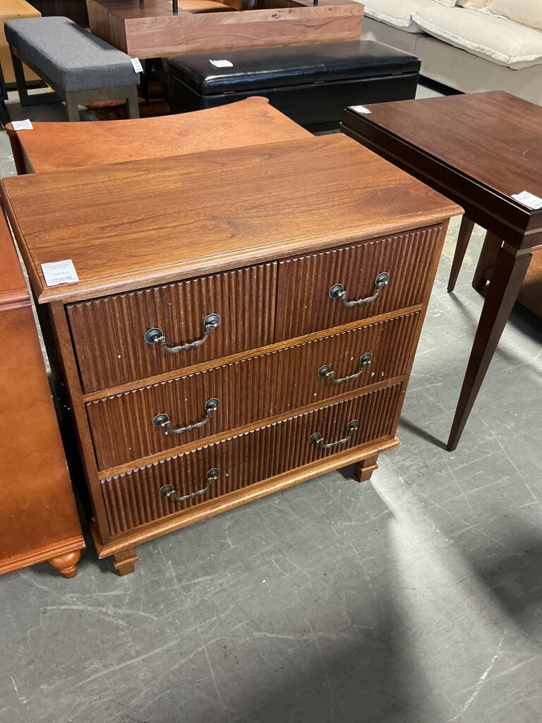 Hippe 30"H 3-Drawer Nightstand
