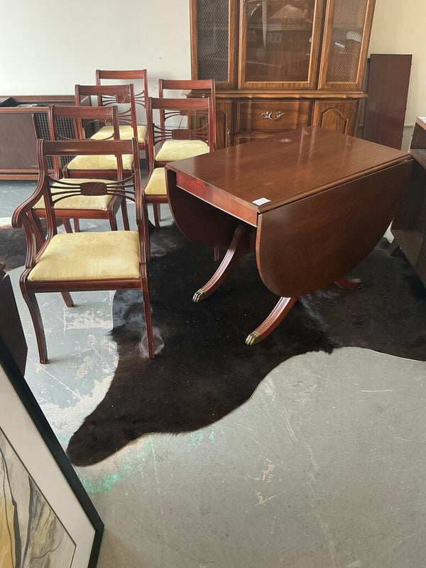 Drop Leaf Table & 6 Chairs + 1 Leaf