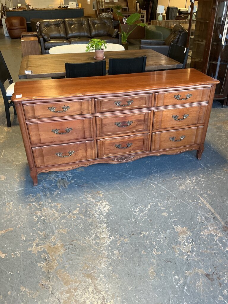 Southern Colonial Solid Wood 9 Drawer Dresser