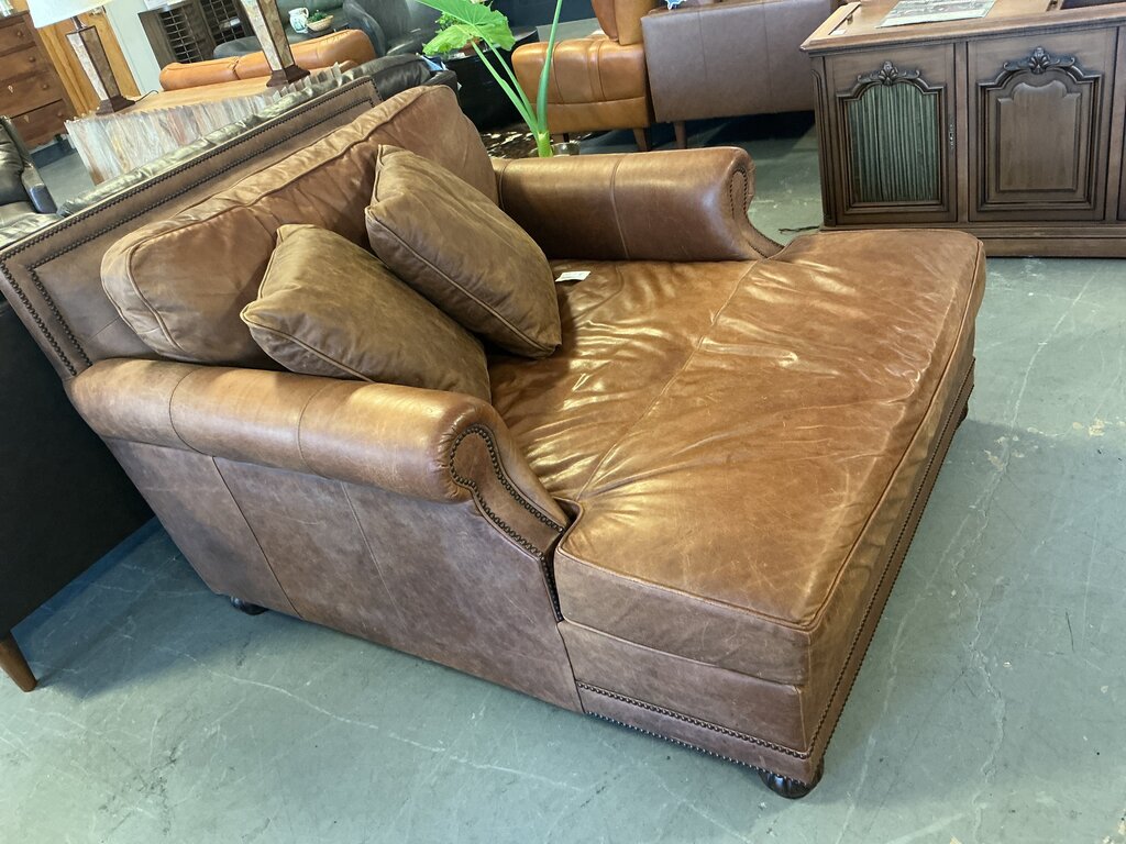 King Hickory Leather Lounge Chair